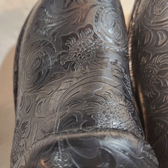 💥b.o.c. Black Embossed Leather Slip-Ons Size 10 - Picture 5 of 6